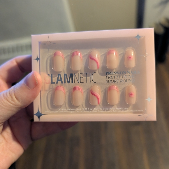 GLAMNETIC NAILS - PRETTY PICNIC - Picture 4 of 8